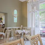 Augusta Am Kurfuerstendamm Hotel Berlim