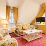 Augusta Am Kurfuerstendamm 3* Berlin