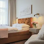 Augusta Am Kurfuerstendamm Berlim