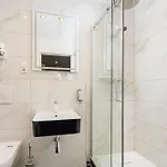 מלון Augusta Am Kurfuerstendamm 3*