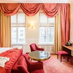 Augusta Am Kurfuerstendamm Berlim
