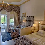 Augusta Am Kurfuerstendamm 3* Berlin