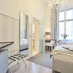 Augusta Am Kurfuerstendamm Hotel