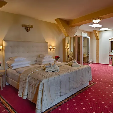 Augusta Am Kurfuerstendamm Hotel