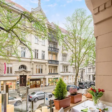 Augusta Am Kurfuerstendamm Берлин