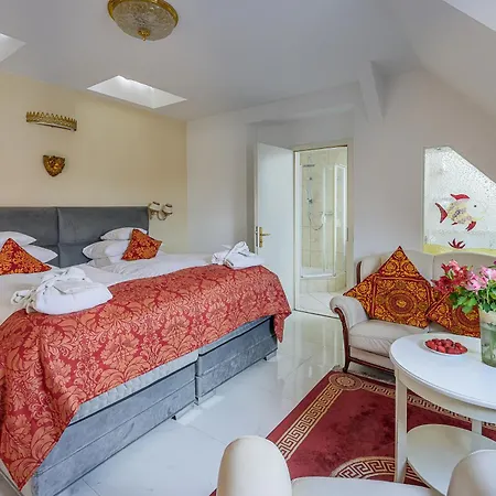 أوغوستا أم كورفورستندام 3*