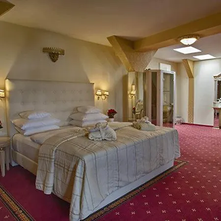 Augusta Am Kurfuerstendamm Hotel