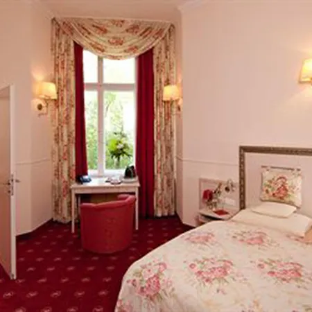 Augusta Am Kurfuerstendamm 3* Berlino