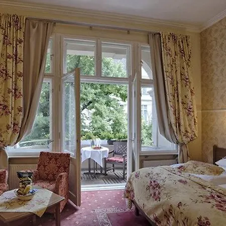 Augusta Am Kurfuerstendamm Hotel Berlín