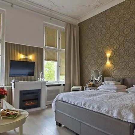 Augusta Am Kurfuerstendamm Hotel 3*