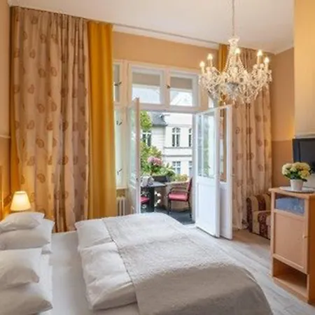 Hotel Augusta Am Kurfuerstendamm 3*