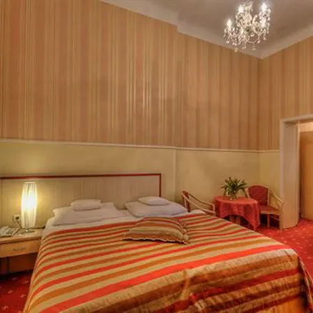 Augusta Am Kurfuerstendamm Berlin