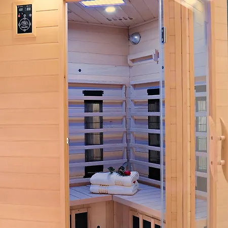 Augusta Am Kurfuerstendamm Hotel