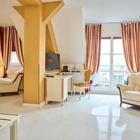 Augusta Am Kurfuerstendamm Hotel 3*