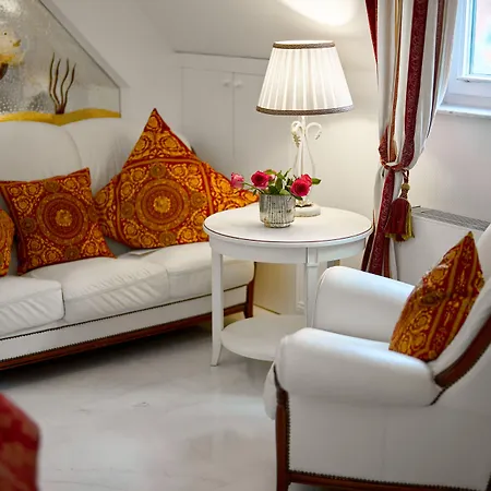 Augusta Am Kurfuerstendamm Berlino