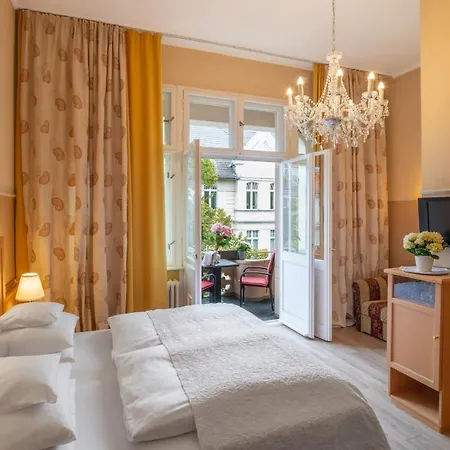 Hotel Augusta Am Kurfuerstendamm 3*