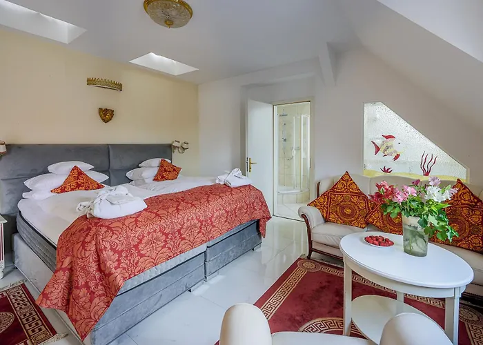 オーガスタ アム クアフュルステンダム 3*