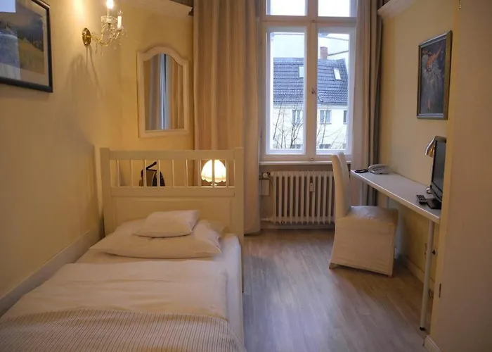 Augusta Am Kurfuerstendamm Berlin