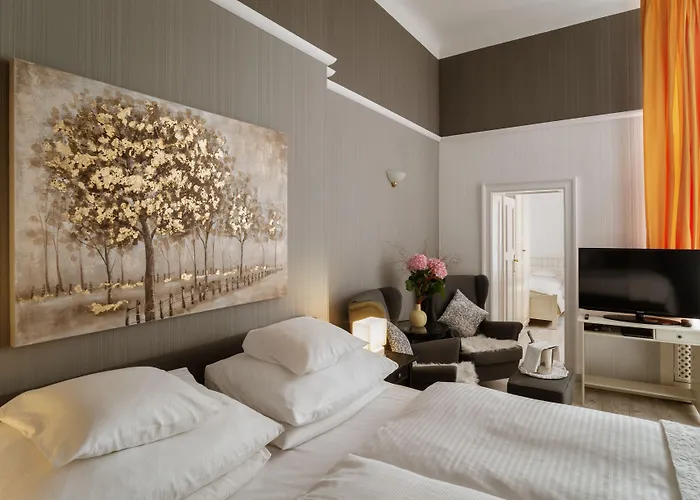 Augusta Am Kurfuerstendamm 3*