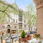 Augusta Am Kurfuerstendamm Berlín