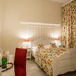 Augusta Am Kurfuerstendamm Hotel 3*