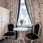 Augusta Am Kurfuerstendamm Hotel