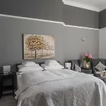 Augusta Am Kurfuerstendamm 3*