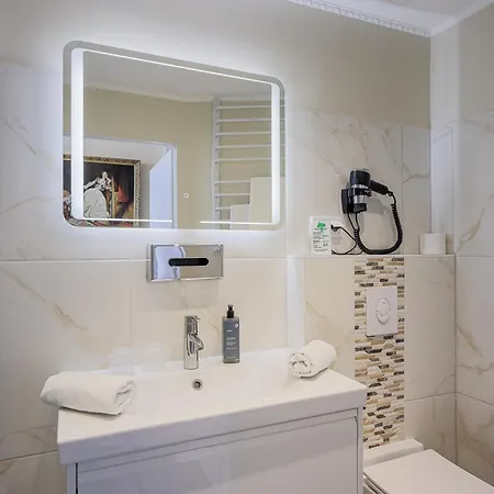 Augusta Am Kurfuerstendamm