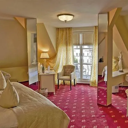 Augusta Am Kurfuerstendamm Berlin