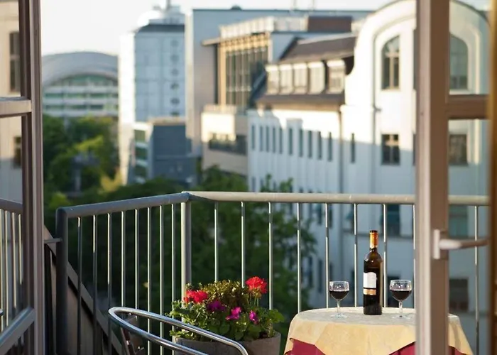 Отель Augusta Am Kurfuerstendamm 3*