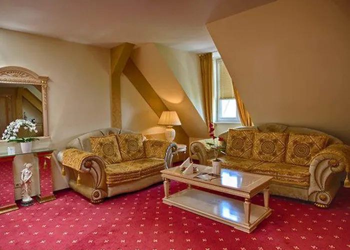 Augusta Am Kurfuerstendamm Отель Берлин