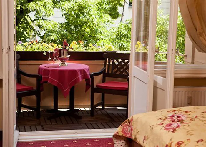 Augusta Am Kurfuerstendamm 3*