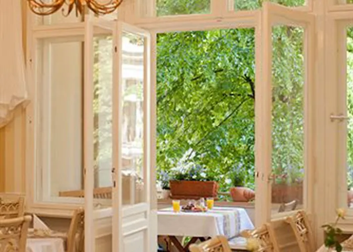 Augusta Am Kurfuerstendamm Отель 3*